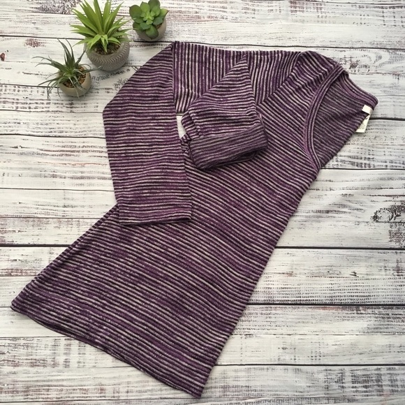 Oversized Flowy Lightweight Knit V Neck Tunic - Picture 7 of 7